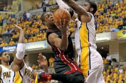 开云体育app-步行者力克热火，拉塞尔完成帽子戏法