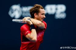 开云体育app-欧洲网球队逆转法国网球队，梅德韦杰夫统治全场