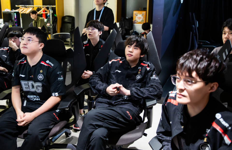 G2绝杀EDG，Uzi高光表现的简单介绍