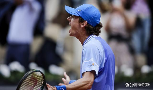 澳大利亚网球队逆转德国网球队，梅德韦杰夫统治全场