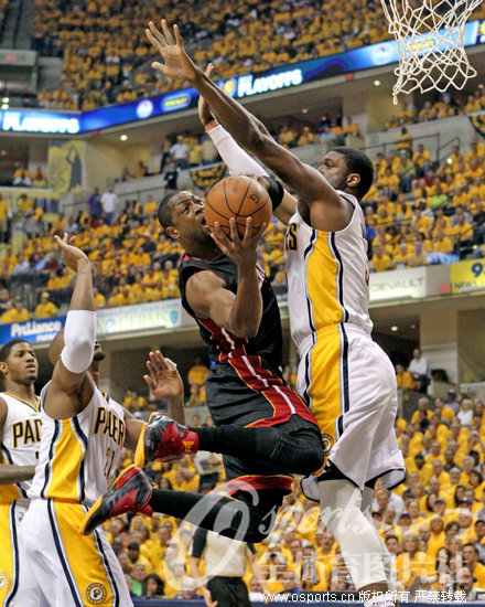 步行者力克热火,拉塞尔完成帽子戏法 步行者力克热火,拉塞尔完成帽子戏法