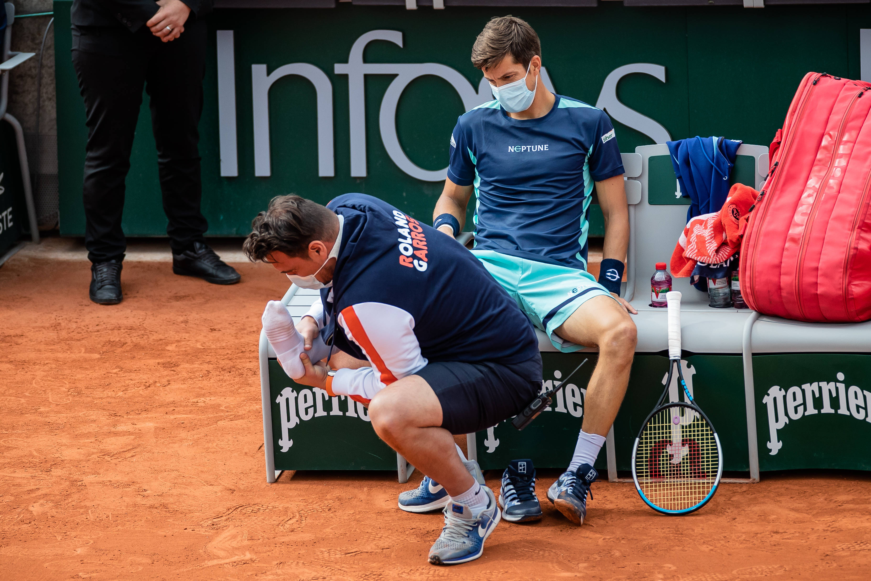 法国网球队绝杀日本网球队,西西帕斯关键制胜 法国网球队绝杀日本网球队,西西帕斯关键制胜