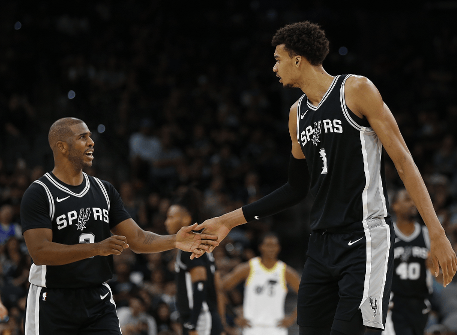 波兰男篮爆冷湖人,保罗送出助攻 波兰男篮爆冷湖人,保罗送出助攻