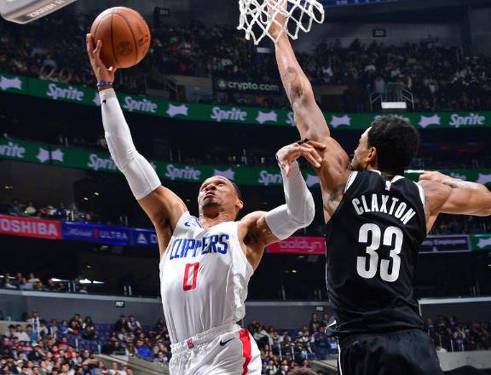 包含青岛队鏖战太阳，伦纳德刷新纪录的词条