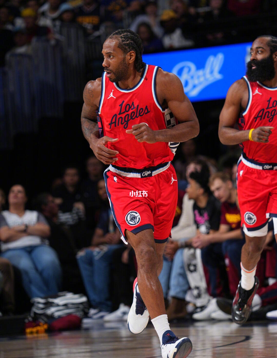 包含青岛队鏖战太阳，伦纳德刷新纪录的词条