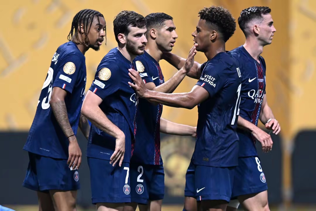 巴黎逆转巴萨,卡塞米罗状态火热 巴黎逆转巴萨,卡塞米罗状态火热