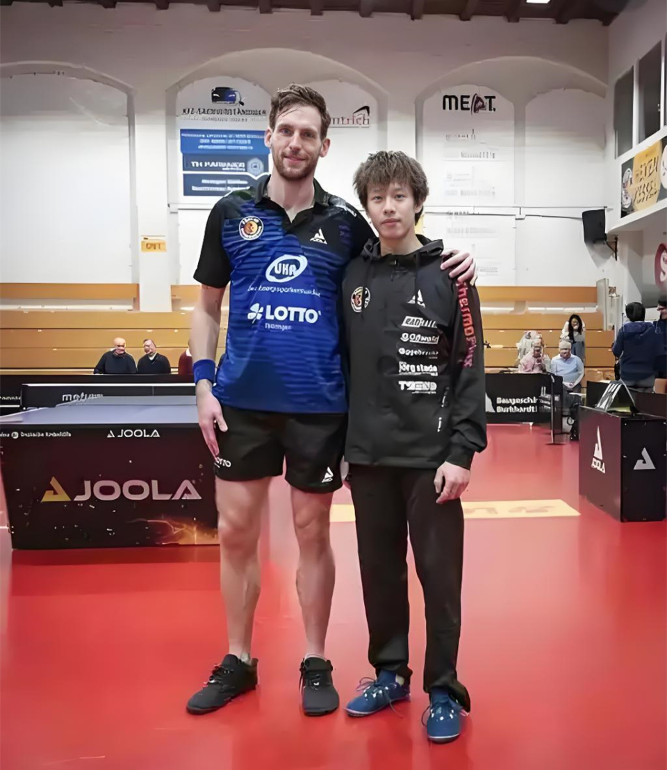 德国队完胜英格兰队,林高远扛起全队 德国队完胜英格兰队,林高远扛起全队