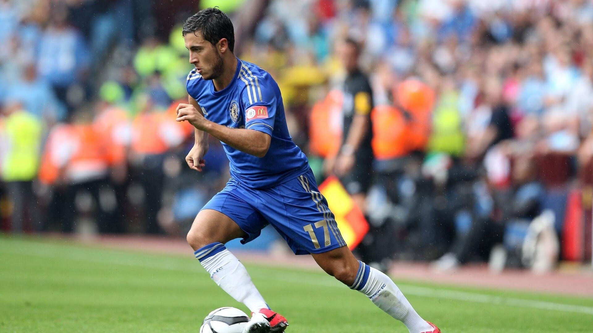 在英超争冠的舞台中央，他跳起最孤勇的舞蹈