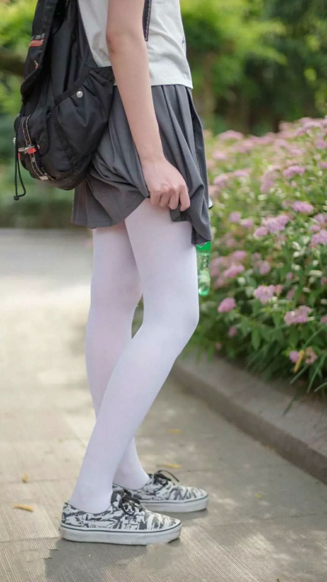 赛道与绿茵，双核心之夜的速度与抉择