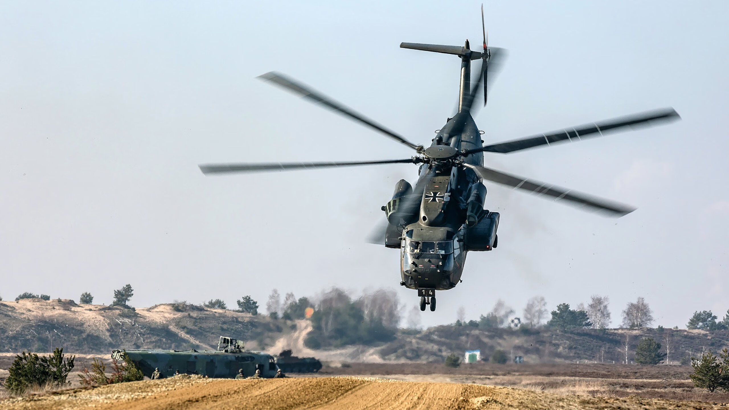 唯一性，哥斯达黎加的绿茵上，苏亚雷斯用三记重拳击碎红黑之魂
