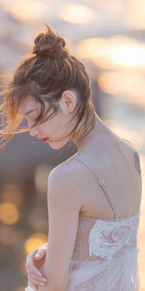 鹰唳长空，当群猎哲学照亮孤独救赎者之路