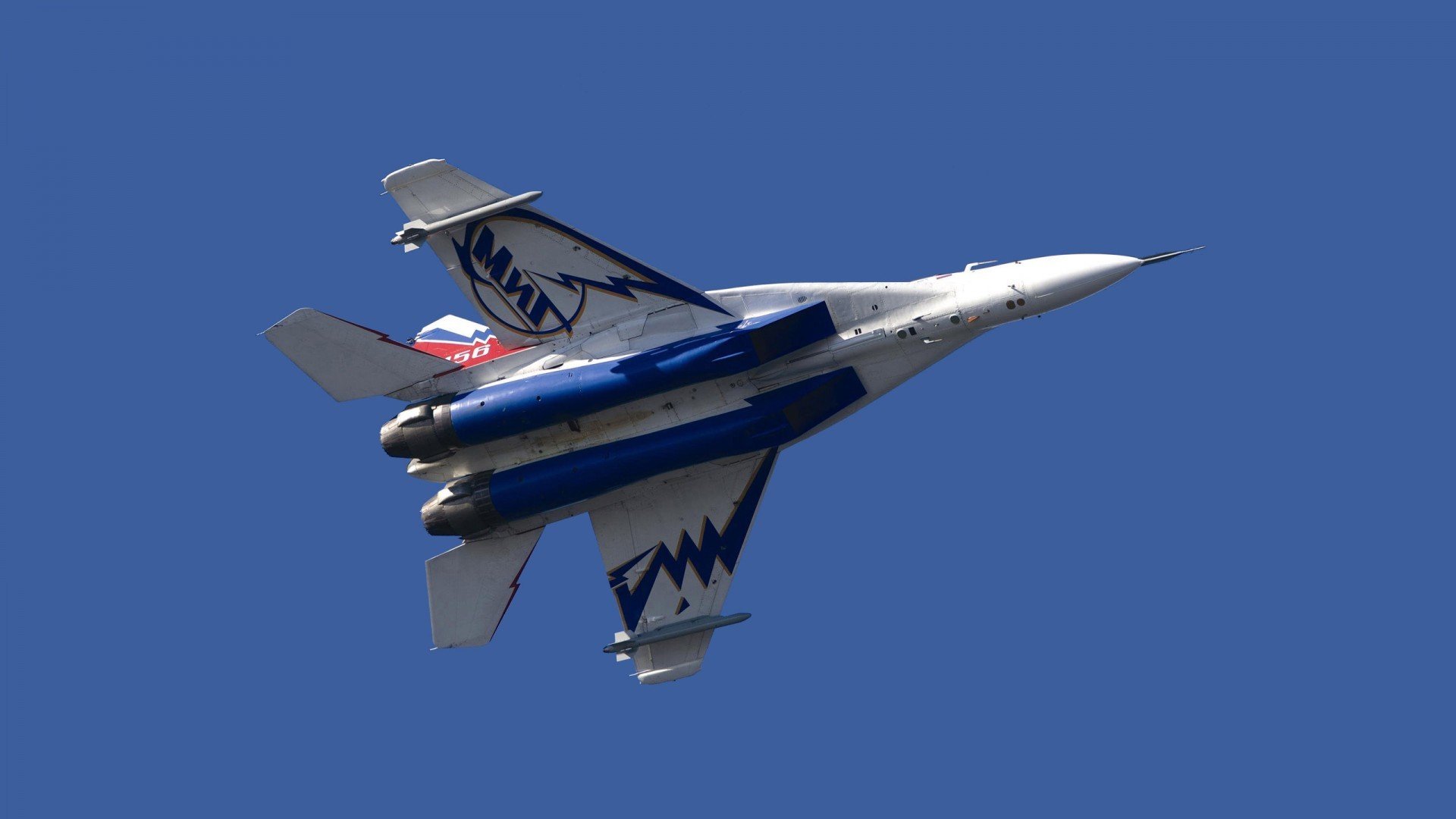 羽翼遮蔽菲尼克斯，西亚卡姆擎天柱，老鹰全面压制太阳